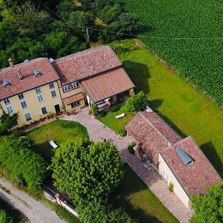 Вілла La Casa Nei Campi Badia Pavese Екстер'єр фото