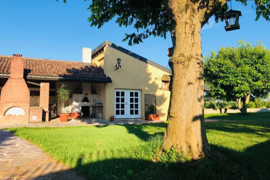 Вілла La Casa Nei Campi Badia Pavese Екстер'єр фото