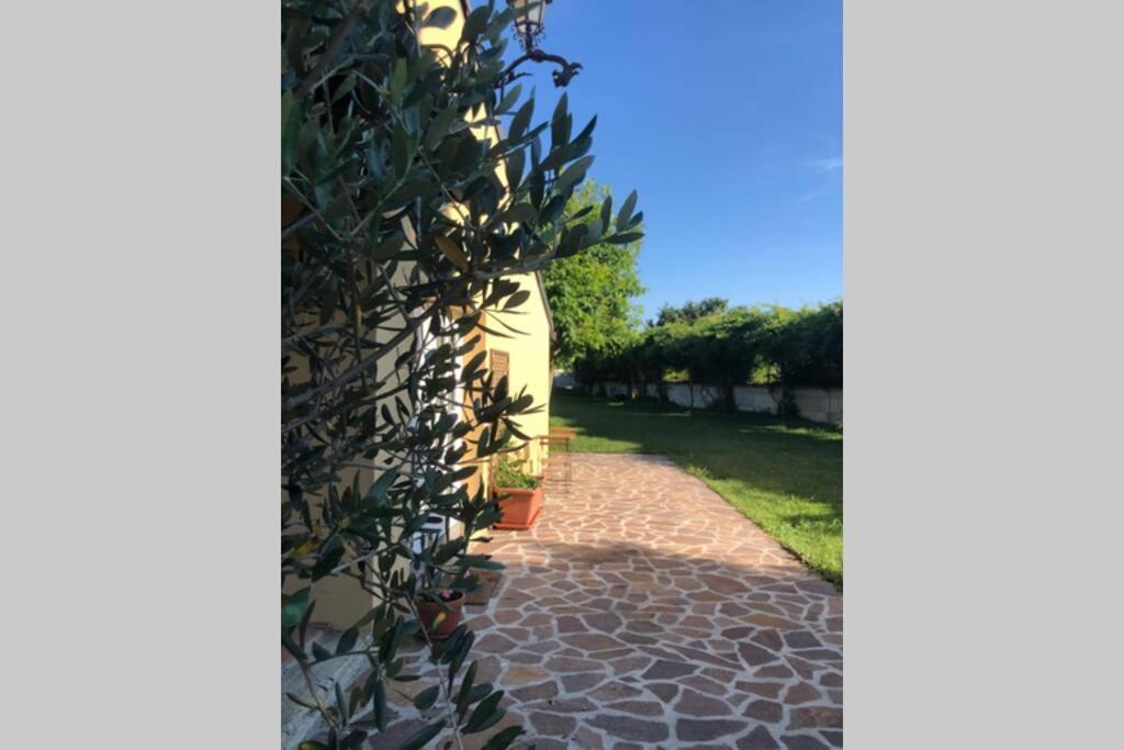 Вілла La Casa Nei Campi Badia Pavese Екстер'єр фото