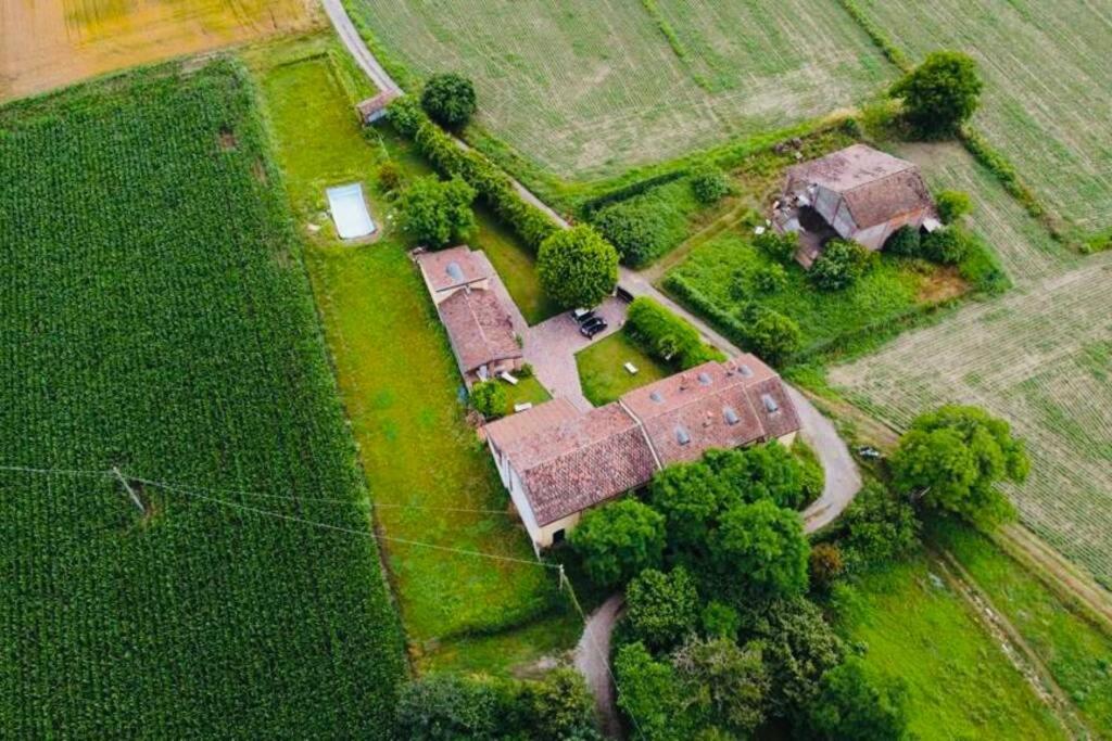 Вілла La Casa Nei Campi Badia Pavese Екстер'єр фото