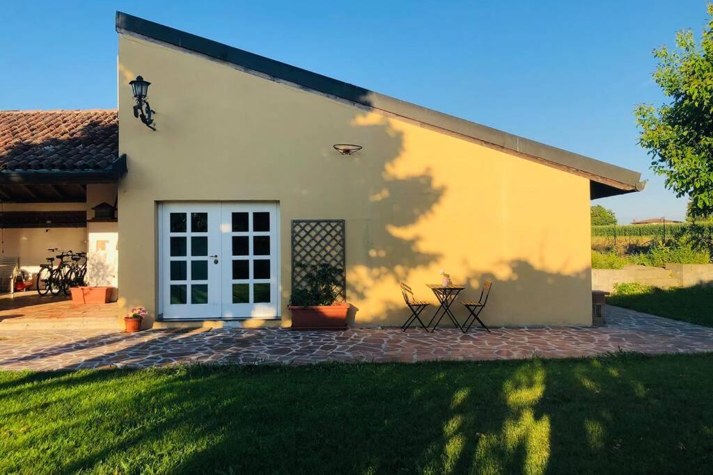 Вілла La Casa Nei Campi Badia Pavese Екстер'єр фото